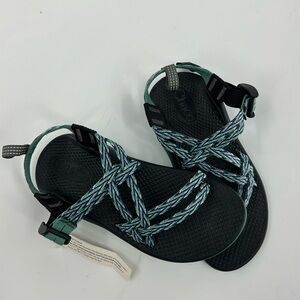 CHACO Girl’s Tribal Blue and Green Print Sandals Size 2 NWT